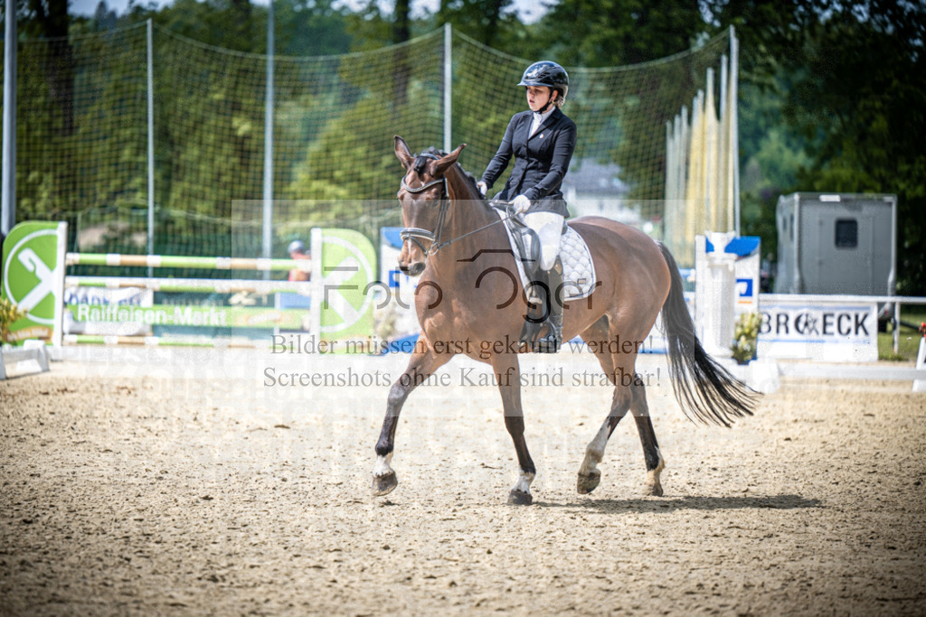 DOS_2718 | Reitturnier Venne - Realisiert mit Pictrs.com