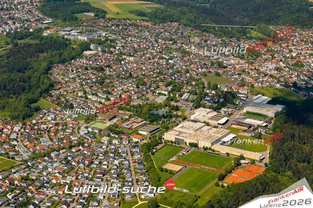 Das Luftbild zeigt :  Mutlangen - Die Luftaufnahme wurde 2024 vom UL-Flugzeug aus erstellt ( keine Drohne ) - Hochauflösende Luftaufnahme - Für grossformatige Ausdrucke geeignet. Die Geschenkidee !Mit Lizenz und Bildrechte bestellbar