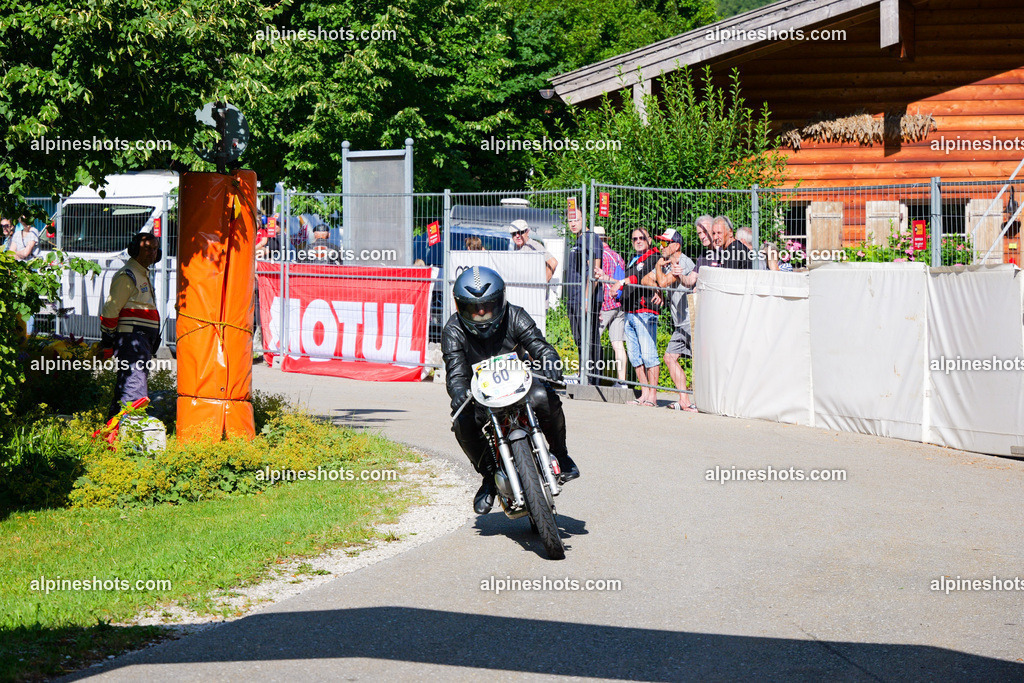 P1025735 | Erleben Sie atemberaubende, hochqualitative Fotos Ihrer Fahrt entlang der malerischen Alpenstraßen. Besuchen Sie alpineshots.com, um professionelle Aufnahmen Ihrer unvergesslichen Reise zu finden und zu kaufen - Realisiert mit Pictrs.com