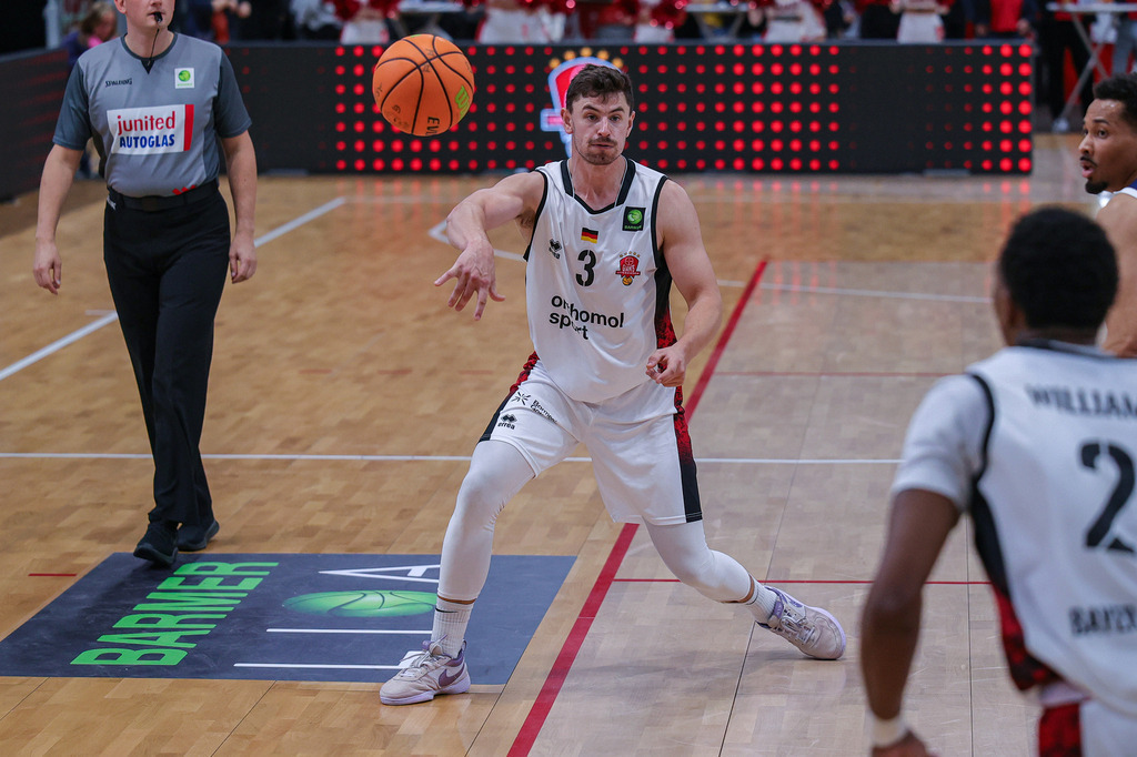 BAYER GIANTS vs VfL Sparkassenstars Bochum-46 | Fotos von Basketballspielen aus dem Raum NRW fotografiert von Gero Mueller-Laschet und Daniel Schaefer - Realisiert mit Pictrs.com