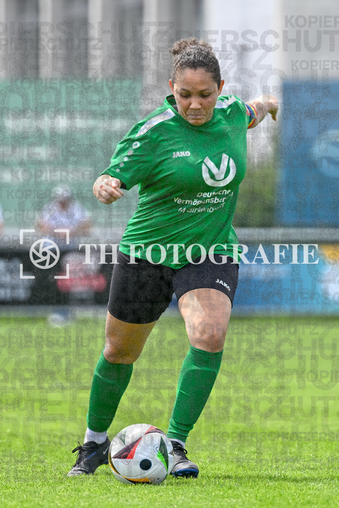 GER, FC Hauingen - SV Waldhaus, Frauen-Fussball, Rothaus Bezirkpokal, Finale, Saison 2024/2025, 29.05.2025 | Fabiane Priscila Leite de Souza (SV Waldhaus, #12)GER, FC Hauingen - SV Waldhaus, Frauen-Fussball, Rothaus Bezirkpokal, Finale, Saison 2024/2025, 29.05.2025Foto: TH Fotografie/Thomas Hess