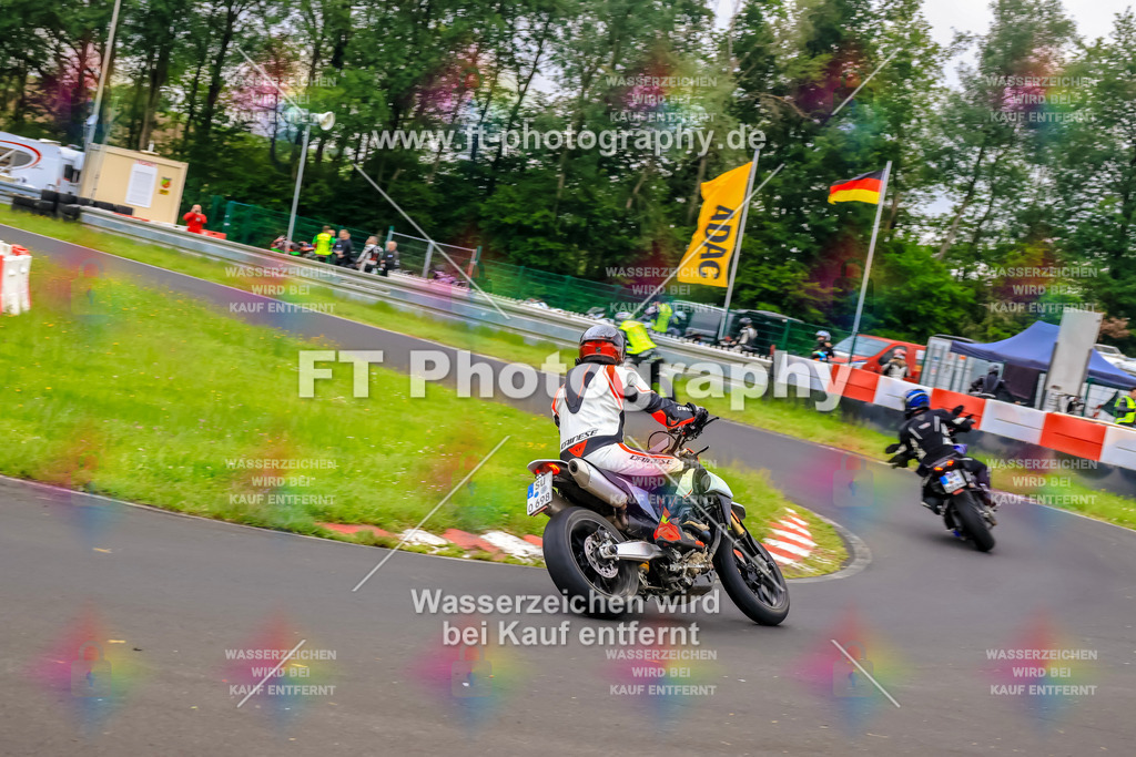 VBK-6370 | Hier findet Ihr Bilder von Touristenfahrten auf der Nürburgring Nordschleife oder von anderen Veranstaltungen die ich besucht habe. Viel Spass beim Durch Schauen 