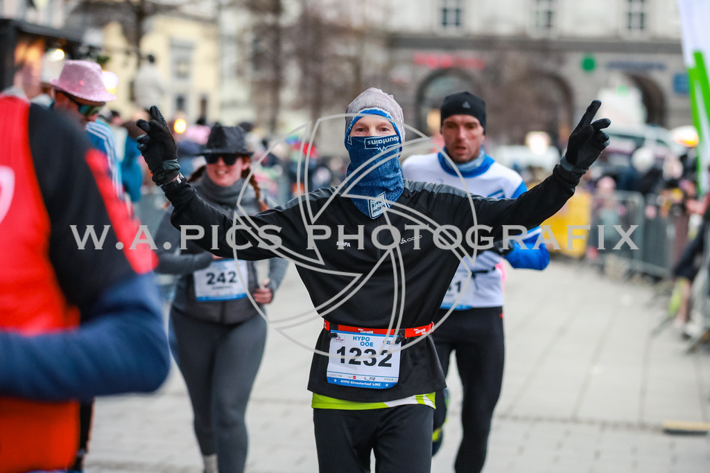 SILVESTERLAUF LINZ 25 | Linz, AUSTRIA, 31. Dezember 25, TRIRUN SILVESTERLAUF LINZ 25 , Image shows: 
Photo: WAPICS / BINDER Manuel