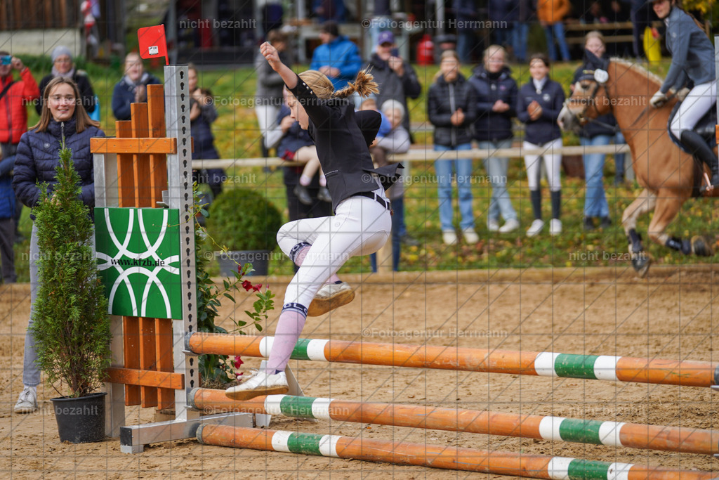 20221009-FAH08587 | Diessen am Ammersee, 2022, Dressur- und Springturnier, Reitsportbilder, Turnierfotografen Bayern, Pferdefotografen, Fotoagentur Herrmann, Turnierbilder