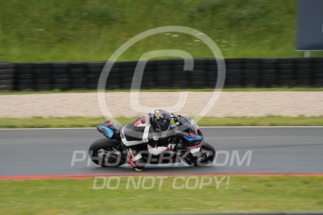 2024_07_06_PBK_33247 | Sportfotografie; SlowMotion; Video; Rennstrecke; Hafeneger; Speer; Racing; RSE; BMW; CBO; Trackday; Motorsportarena; Hockenheimring; Brno; Most; Barcelona; Valencia