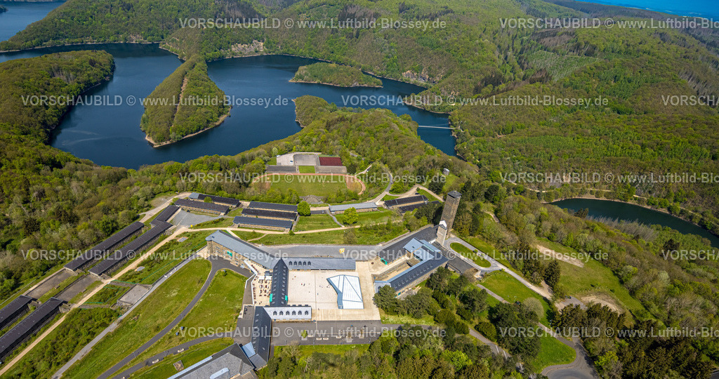 Schleiden240502061Vogelsang | Luftbild, Vogelsang IP Gebäudekomplex und historisches Museum auf dem Berg Erpenscheid, unter Denkmalschutz stehende ehemalige NS-Ordensburg Vogelsang, Urfttalsperre und Urftsee, Waldgebiet Hügel und Täler, Nordeifel Nationalpark Eifel, Morsbach, Schleiden, Nordrhein-Westfalen, Deutschland