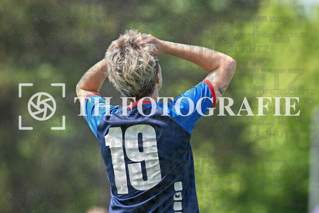 GER, FC Hauingen - SV Waldhaus, Frauen-Fussball, Rothaus Bezirkpokal, Finale, Saison 2024/2025, 29.05.2025 | Veronika Pasch (FC Hauingen, #19)GER, FC Hauingen - SV Waldhaus, Frauen-Fussball, Rothaus Bezirkpokal, Finale, Saison 2024/2025, 29.05.2025Foto: TH Fotografie/Thomas Hess