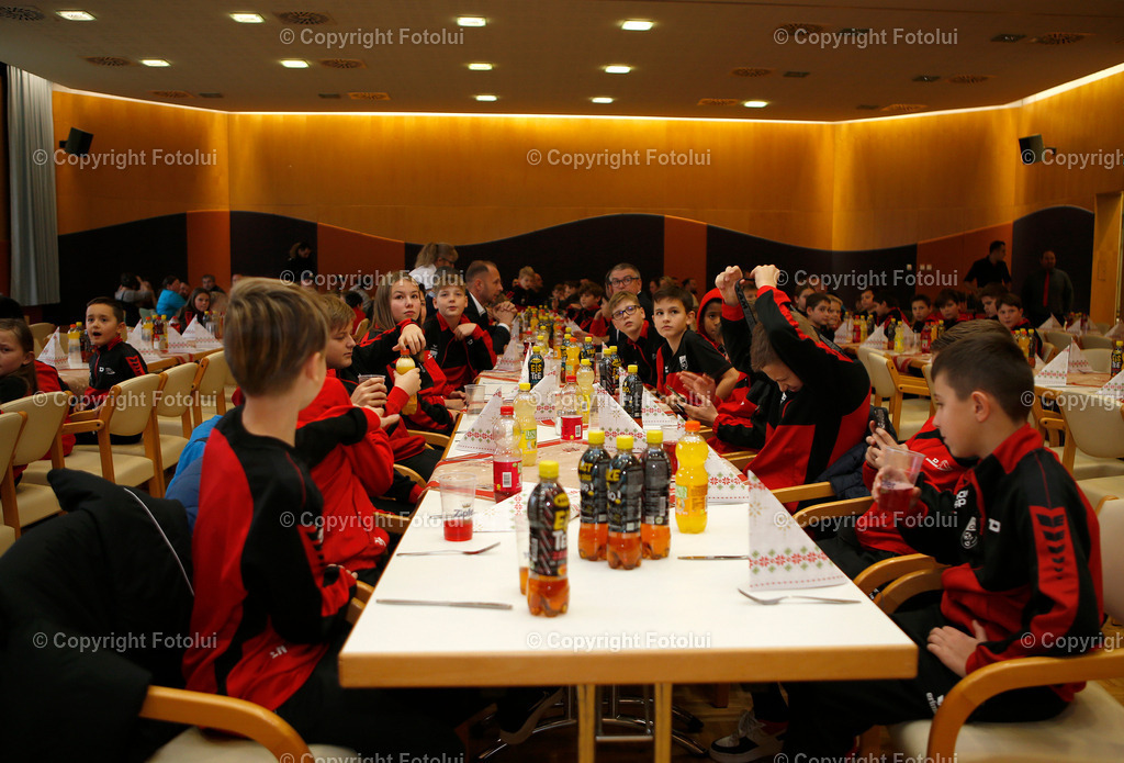 ASKOEOEDTWEIHNACHTSFEIERNACHWUCHS_04 | bilder, linz, photo, foto, fussball, sport, fotolui, bundesliga