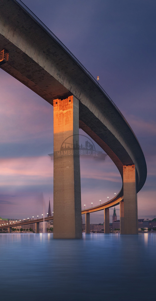 Hamburg-by-stativkunst.de-040 | Exklusive Hamburg collagen, tolle Segelbilder und viele weitere tolle Motive auf Leinwand, Poster, Alu-Dibond, u.v.m. findet Ihr bei uns auf hamburgbild.de. Findet Euer Wandbild für Euer Zuhause, Büro oder die  Praxis…. - Realisiert mit Pictrs.com