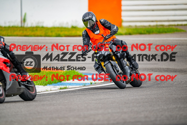 MaZZes_FotoMatrix_240701_6007705_4378 | INST