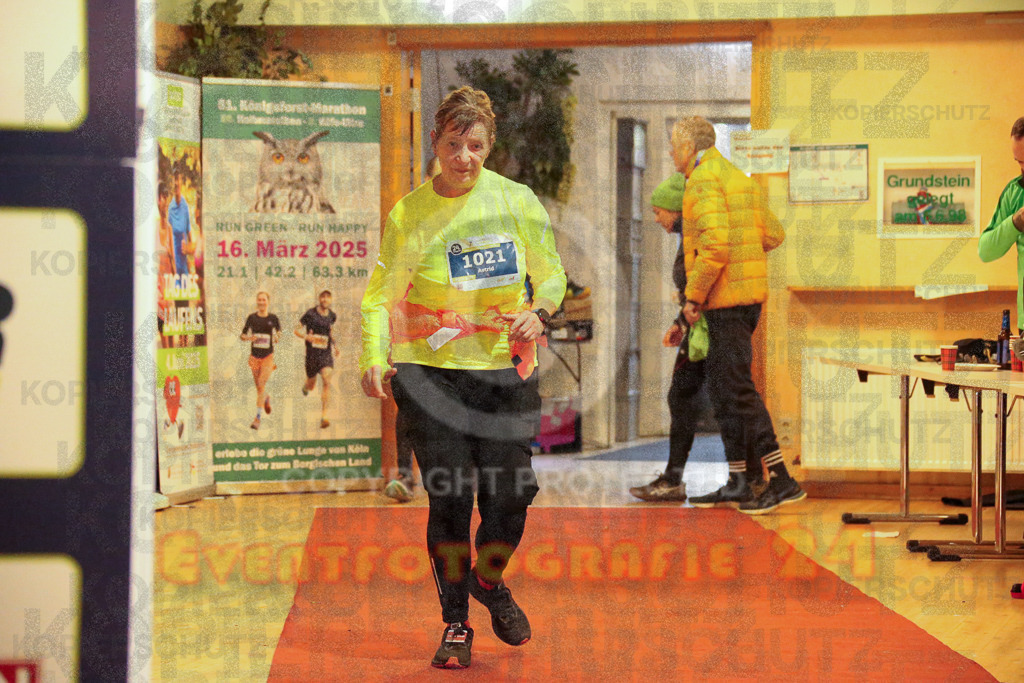 241208_1206_EX1_7286 | Sportfotografie im Rhein-Sieg Kreis, Köln, Bonn, NRW, Rheinland Pfalz, Hessen, etc. Unser Tätigkeitsfeld umfasst den Laufsport vom Volkslauf über den Marathon, Duathlon, Triathon bis zum Ultralauf wie Kölnpfad Ultra oder Schindertrail.