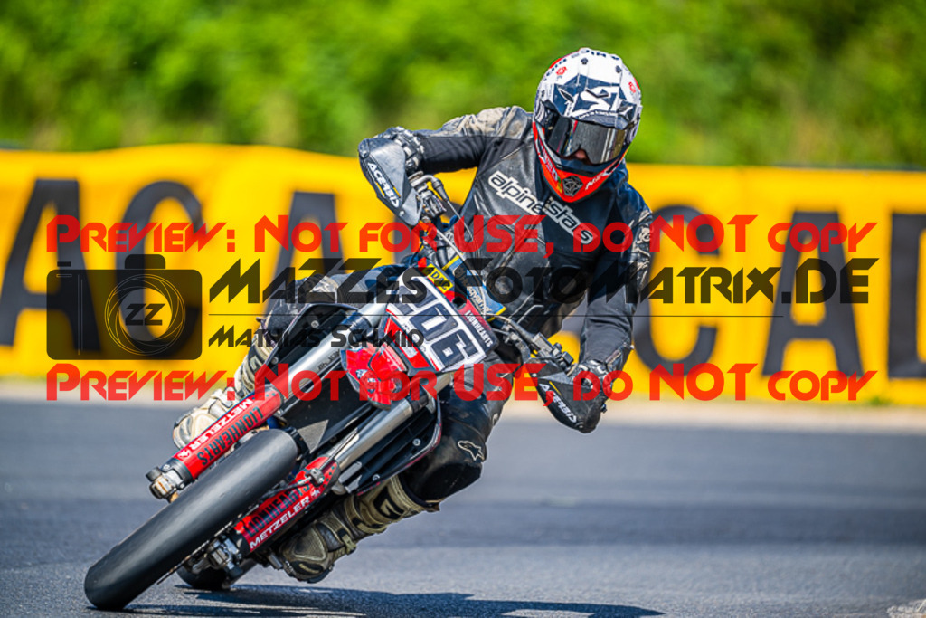 MaZZes_FotoMatrix_220528_2042 | Fotograf Mathias Schmid
Sportfotograf,
Eventfotograf,
Hochzeitsfotograf,
Portraitfotograf