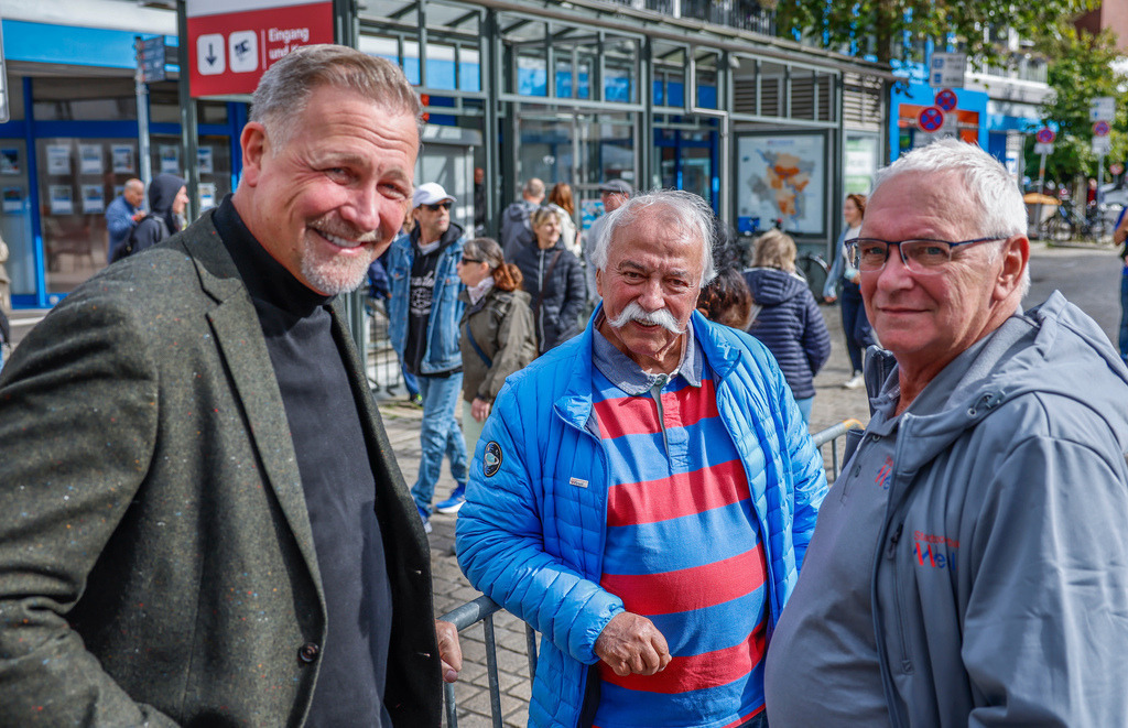 top-top.de 240913-033 | Foto, Video, Fotografie, Videografie, Fotobox, DJ, Discjockey, Musik, Musikbox, Veranstaltung, Photobooth, Amazon, Ebay, Buchtipp, Bestseller, Autor, Verlag, Buch, Wesel, Hamminkeln, NRW, Dinslaken, Rees, Drohne, Hochzeit, Party, Fotobox, Wesel, Fotograf