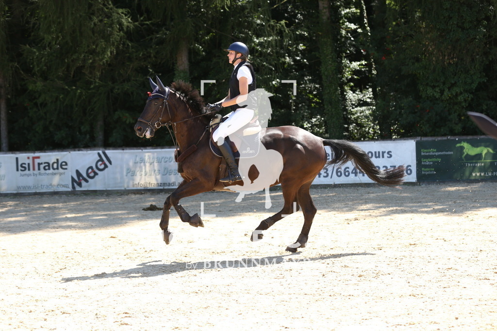 DL2Q9638 | Willkommen bei Brunnmayr - Design & Fotografie – Ihrem Spezialisten für Reitturniere und Pferdeveranstaltungen in Oberösterreich, Salzburg und Bayern! Seit über 17 Jahren sind wir leidenschaftlich dabei.