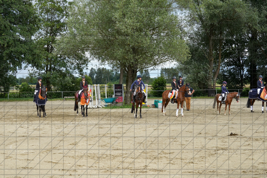 20240630-FAH02589 | Turnierbilder Schwabmünchen, Dressurbilder, Springreitturnier, Reitsportbilder, Turnierfotografen Bayern, Turnierfotograf