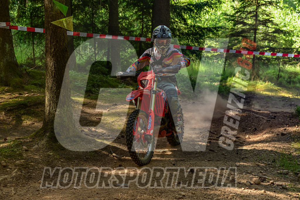 NZ8_1436 | grenznic640