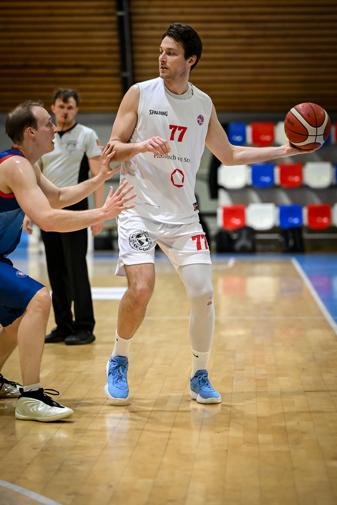 gml_096 | Fotos von Basketballspielen aus dem Raum NRW fotografiert von Gero Mueller-Laschet und Daniel Schaefer - Realisiert mit Pictrs.com