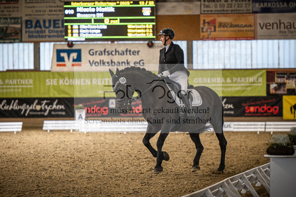 DOS_1877 | Entdecke hochwertige Reitturnierfotos von Foto Oger. Professionell, emotional und authentisch – jetzt Lieblingsmomente im Shop bestellen.Deutschlandweite Turnierfotografie. - Realisiert mit Pictrs.com