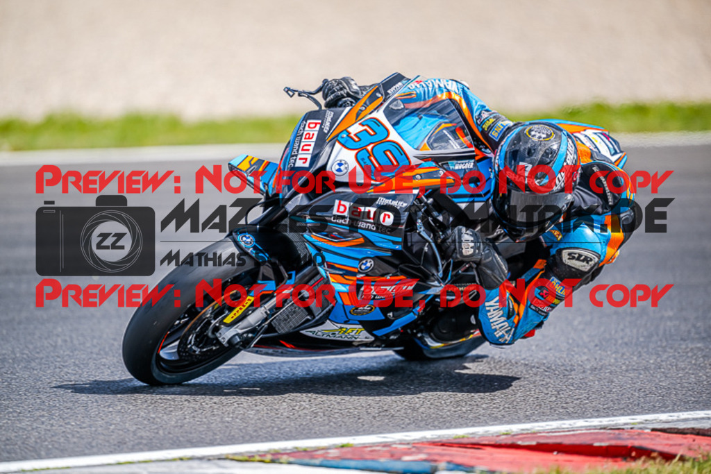 MaZZes_FotoMatrix_220506_90351 | Fotograf Mathias Schmid
Sportfotograf,
Eventfotograf,
Hochzeitsfotograf,
Portraitfotograf