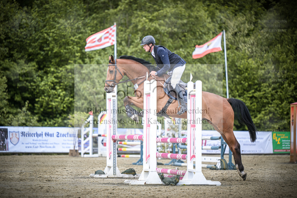 DOS_0216 | Entdecke hochwertige Reitturnierfotos von Foto Oger. Professionell, emotional und authentisch – jetzt Lieblingsmomente im Shop bestellen. - Realisiert mit Pictrs.com