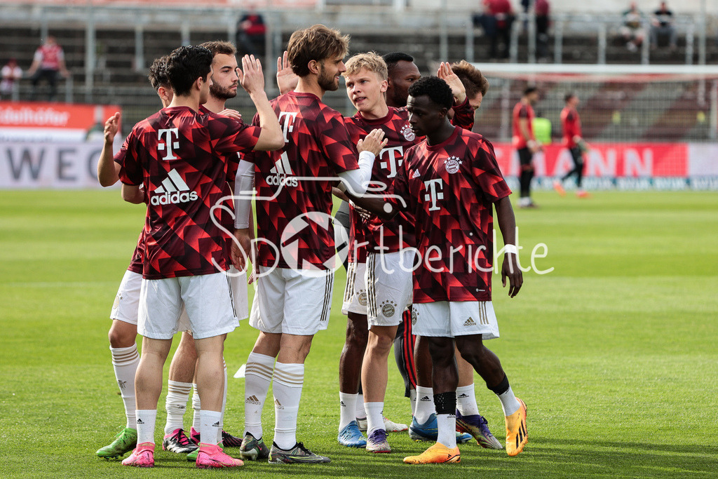 FC Würzburger Kickers - FC Bayern Amateure | Das Tem der kleinen Bayern motiviert sich nochmal vor der Partie in Wuerzburg