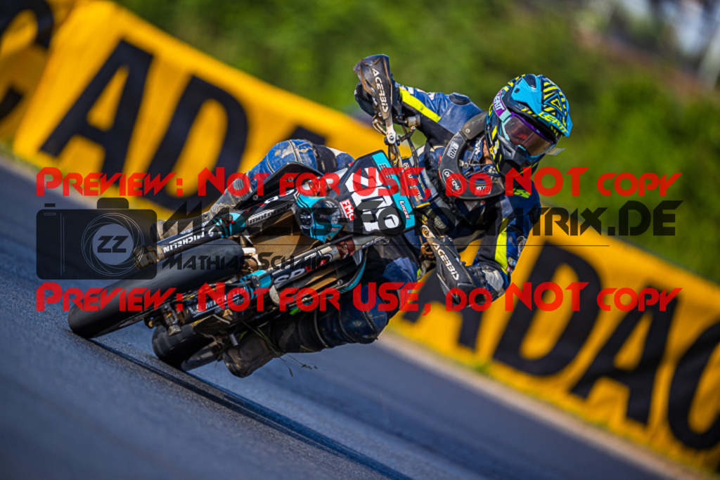 MaZZes_FotoMatrix_220528_4438 | Fotograf Mathias Schmid
Sportfotograf,
Eventfotograf,
Hochzeitsfotograf,
Portraitfotograf