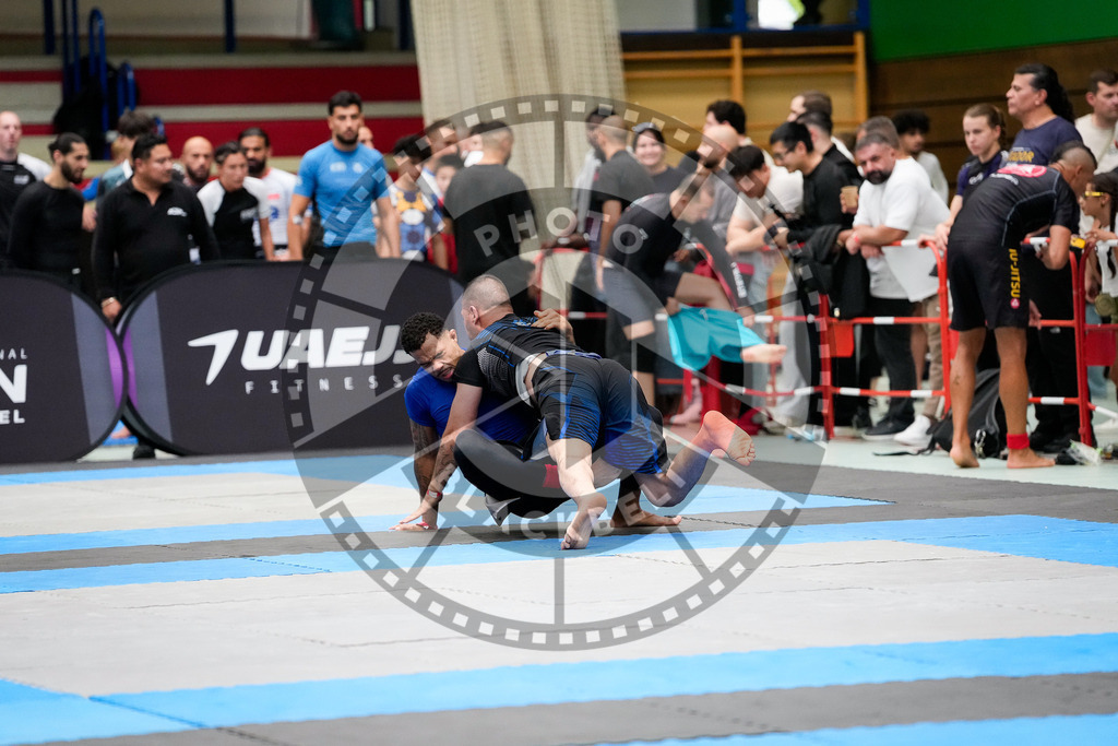 20250920PBB6099 | Athletes compete during the AJP Tour Hamburg International Jiu-Jitsu Championship, on September 20, 2025 in Hamburg, Germany. © Chiara Dazi / photoblackbelt