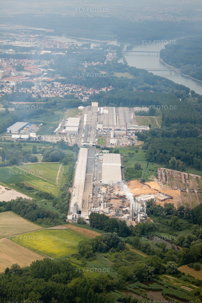 Luftbild: Germersheim, Möbel- und Holzwerk Nolte in Germersheim im Bundesland Rheinland-Pfalz in Deutschland. Foto: IMG_29785.jpg vom 02.07.2010 durch Werner Riehm/FLY-FOTO.de