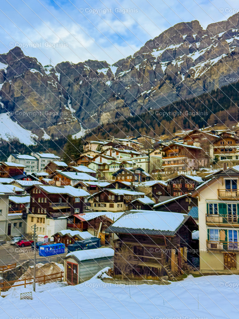 Leukerbad | Entdecken Sie originelle Wandkunst auf Leinwand und Acrylglas sowie eine Vielzahl von Fotogeschenken und stockvideos in unserem Online-Shop. Dekorieren Sie Ihr Zuhause mit einzigartigen Kunstwerken und persönlichen Erinnerungen. Perfekt auch als Geschenk.