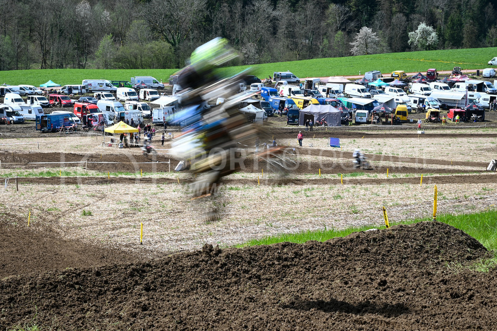 Motocross Schlatt bei Winterthur - 29. April 2023 | Fahrer in der Kategorie Hobby Open am Motocross Schlatt bei Winterthur, 29. April 2023.
Instagram: @mx_schlatt | @mc_wila | @sam_schweiz
Bild: Sportfotografie Markus Aeschimann | www.markus-aeschimann.ch - Realisiert mit Pictrs.com