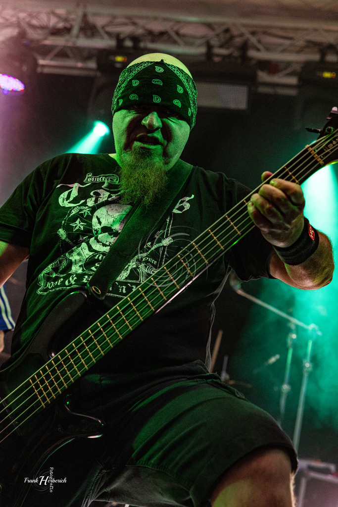 Justice Daudenwinden | Frank Herberich Fotografie, Frank Herberich, Fotografie, Hochzeit, Portrait, St. Peter Ording, Ording, Westerhever, Nordsee, Frank Fotografie, Hardheim,  Odenwald,Walldürn, Band,Eventfotografie - Realisiert mit Pictrs.com