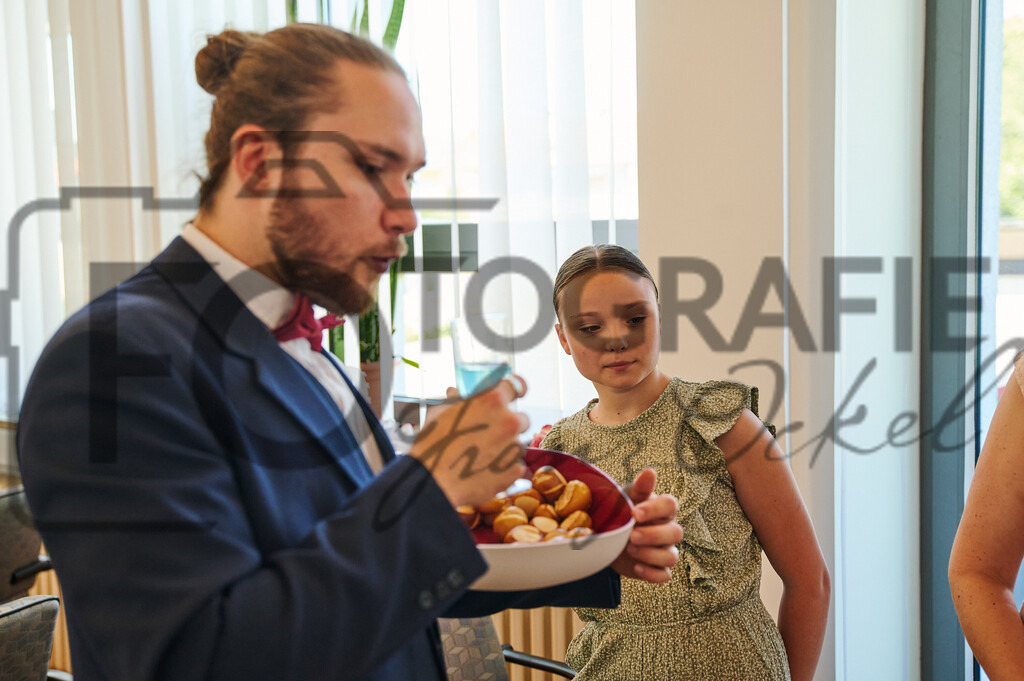 HuS_DSC2204 | Fotobox, Portraitfotografie, Hochzeitsfotografie, Bewerbungsfoto - Realisiert mit Pictrs.com