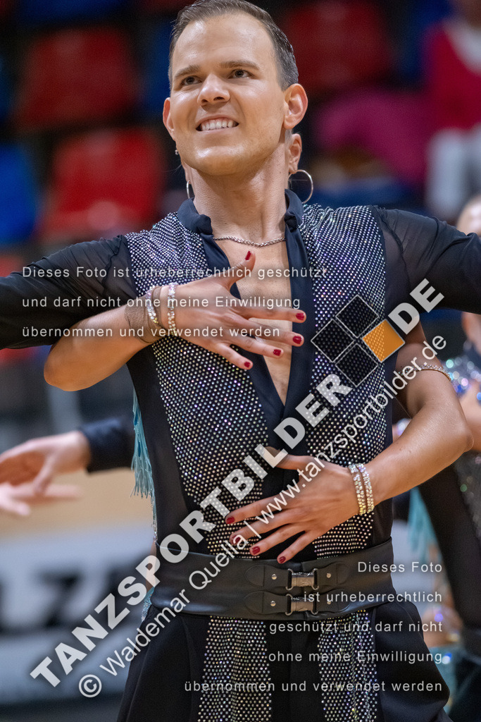 20260328-03711 | Hier finden Sie Tanz Bilder vom Latein und Standard Formationen tanzen. Sportbilder vom Tanzsport. Schöne Fotos und von Weltmeisterschaft, Europameisterschaft, Bundesliga, Regionalliga, Oberliga und Landesliga sowie von GOC Stuttgart, DanceComp, WM Bremen