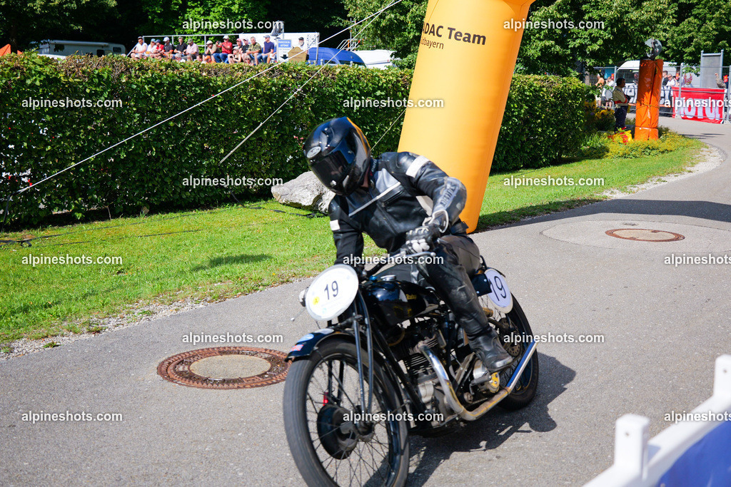 P1025921 | Erleben Sie atemberaubende, hochqualitative Fotos Ihrer Fahrt entlang der malerischen Alpenstraßen. Besuchen Sie alpineshots.com, um professionelle Aufnahmen Ihrer unvergesslichen Reise zu finden und zu kaufen - Realisiert mit Pictrs.com