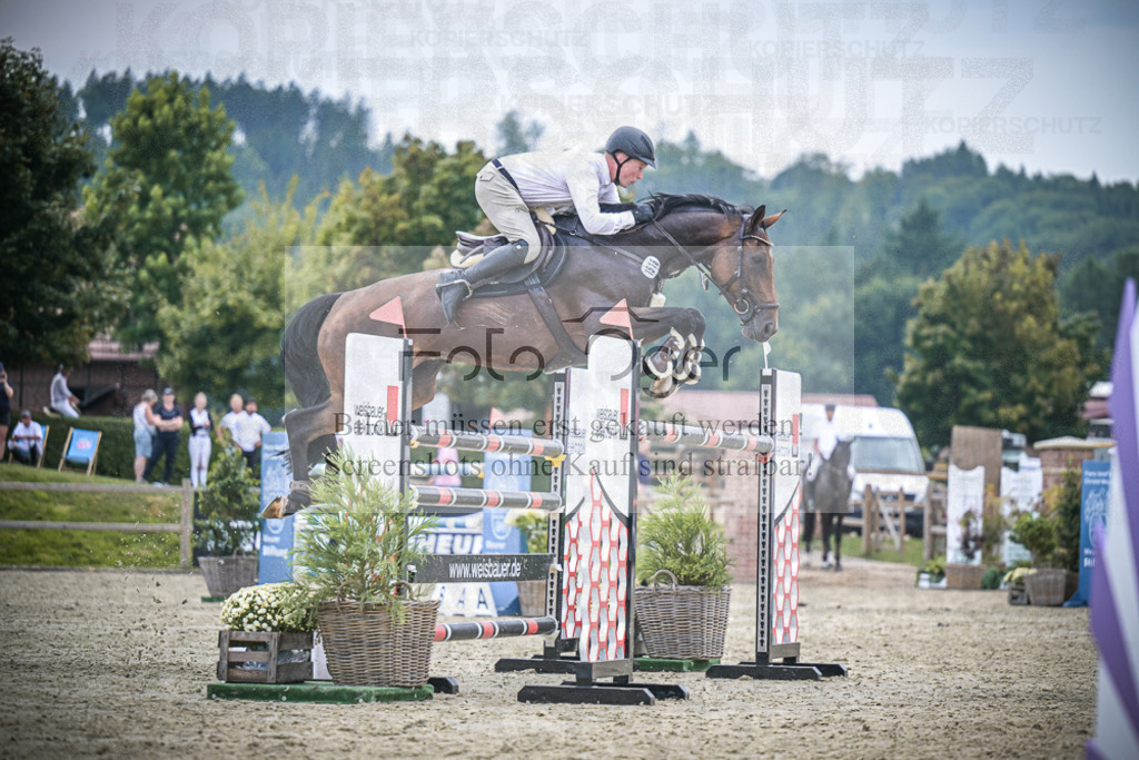 DOS_2640 | Entdecke hochwertige Reitturnierfotos von Foto Oger. Professionell, emotional und authentisch – jetzt Lieblingsmomente im Shop bestellen.Deutschlandweite Turnierfotografie. - Realisiert mit Pictrs.com