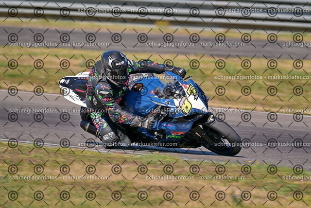 26bt05-0073 | markuskiefer.com - Realisiert mit Pictrs.com