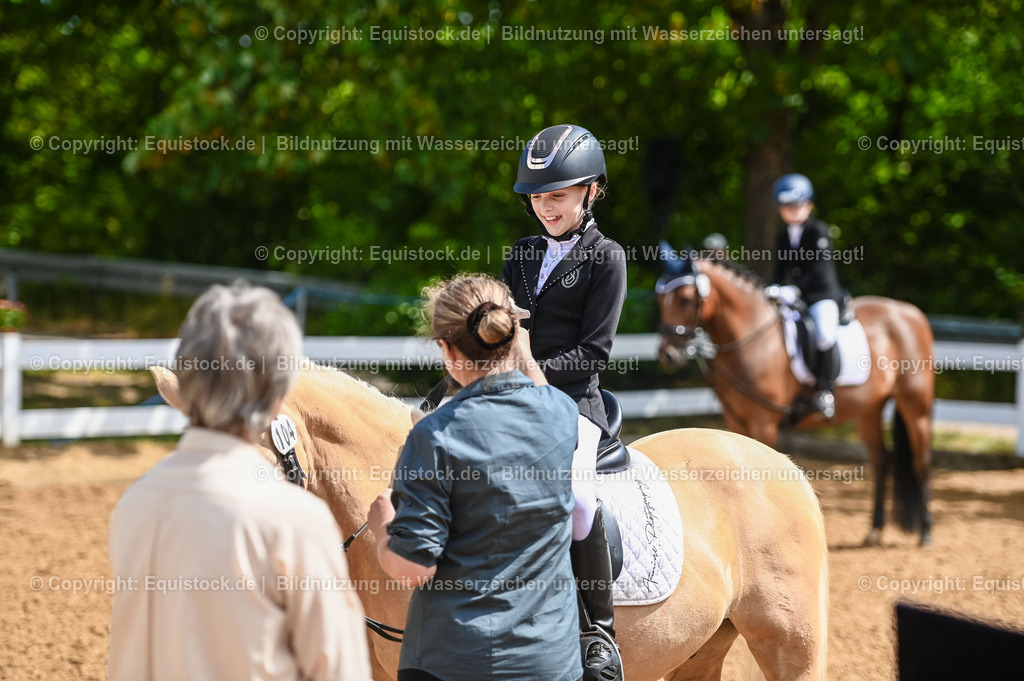 20230716_10-3_Reiter-WB Schritt - Trab - Galopp_0195 | equistock