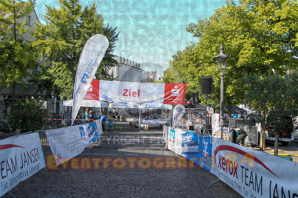 250824_1032_EV4_8922 | Sportfotografie im Rhein-Sieg Kreis, Köln, Bonn, NRW, Rheinland Pfalz, Hessen, etc. Unser Tätigkeitsfeld umfasst den Laufsport vom Volkslauf über den Marathon, Duathlon, Triathon bis zum Ultralauf wie Kölnpfad Ultra oder Schindertrail.