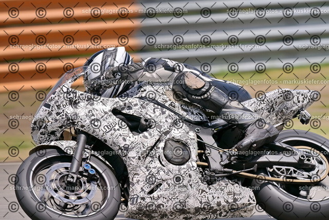 26bt05-1409 | markuskiefer.com - Realisiert mit Pictrs.com
