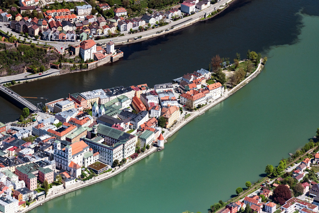 dr__0062487.jpg | PASSAU 09.05.2021 Altstadtbereich und Innenstadtzentrum der Drei-Flüsse-Stadt in Passau im Bundesland Bayern, Deutschland. // Old Town area and city center of Drei-Fluesse-Stadt in Passau in the state Bavaria, Germany. Foto: Daniel Reiter