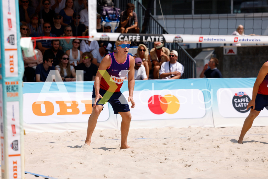 Obi BeachTour 2026 - Basel | BASEL, SWITZERLAND - JULY 19: MATHIS KÄLIN (SUI) during the Obi BeachTour 2026 match between LEITNER / KINDL (AUT) and BREER / KÄLIN (SUI) at Barfüsserplatz on July 19, 2026 in Basel, Switzerland. - Realisiert mit Pictrs.com
