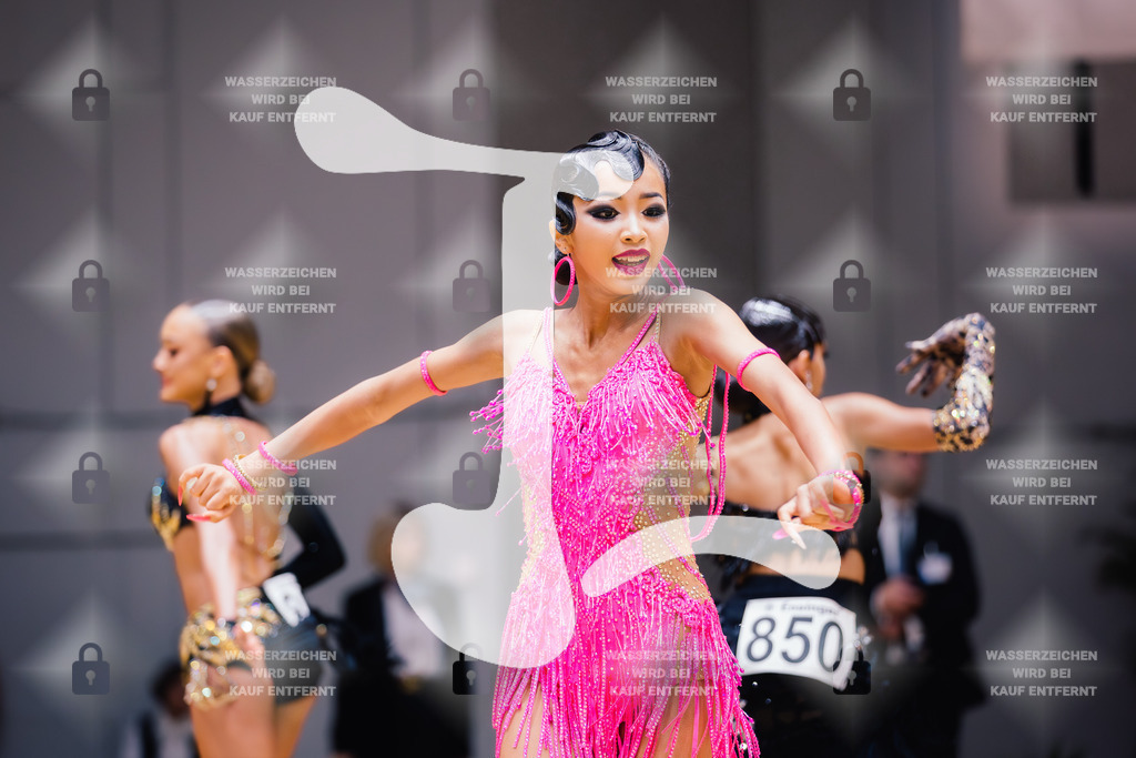 GOC 2025 - WDSF Solo Junior II Latin Female - 2025-08-21-8300 | Webshop for digital downloads and prints of dance sport, event & show photographer Julian Link - Realisiert mit Pictrs.com