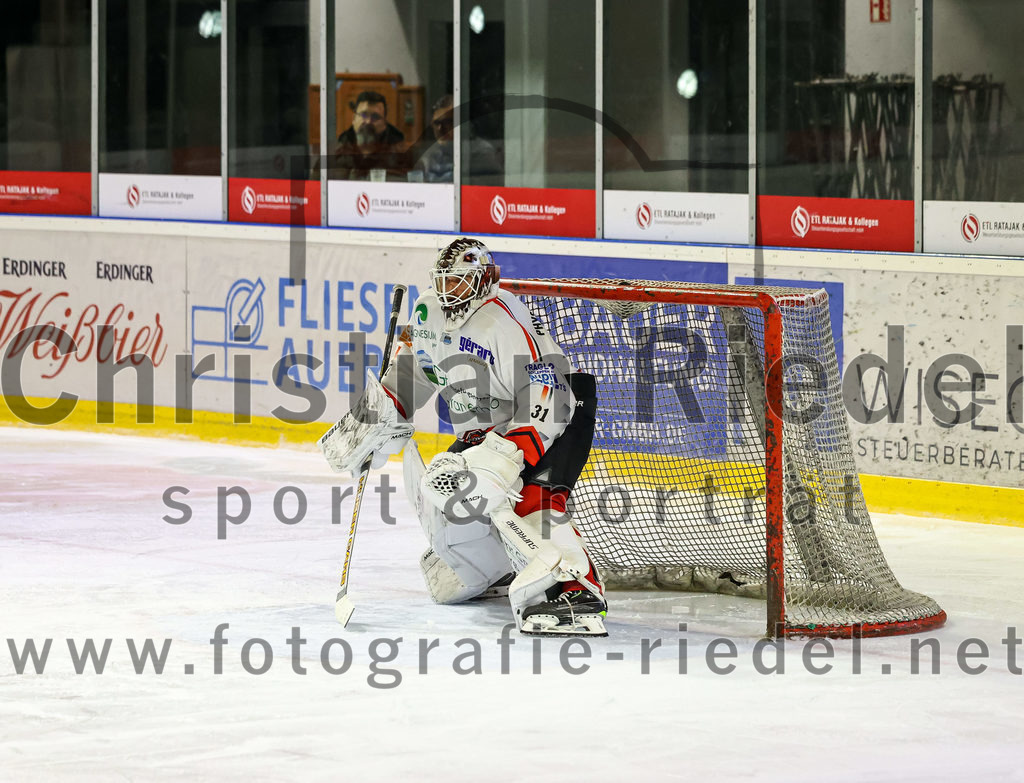 2022-11-04_014_Eishockey_TSV_Erding_gegen_TSV_Peissenberg | Erding, Deutschland, 04.11.2022:
Eishockey, Bayernliga 2022 / 2023, 10. Spieltag, TSV Erding gegen TSV Peißenberg, Endergebnis: 4:3

Torwart Korbinian Sertl (TSV Peissenberg, #31)

Foto: Christian Riedel / fotografie-riedel.net
