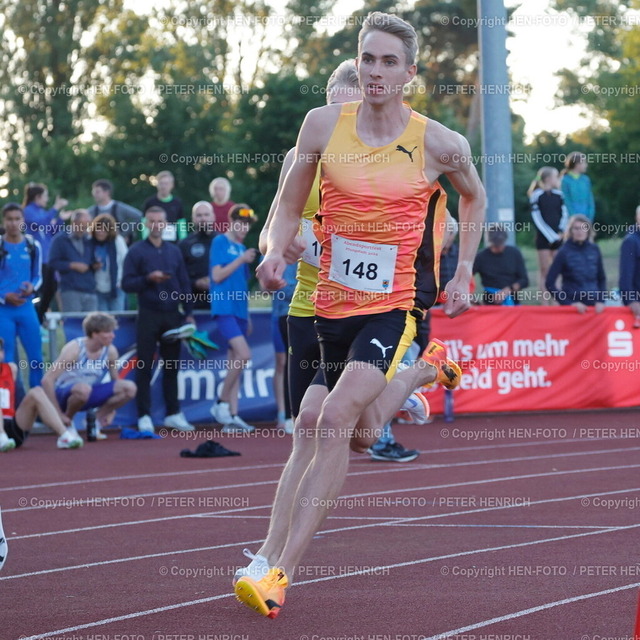 Abendsportfest | 19.06.2024 Leichtathletik 2. Nationales Abendsportfest unter DLV Verbandsaufsicht World Ranking Competition 800m Lauf hier Luis Oberbeck (148 / LG Göttingen) (Foto: Peter Henrich) - Realisiert mit Pictrs.com