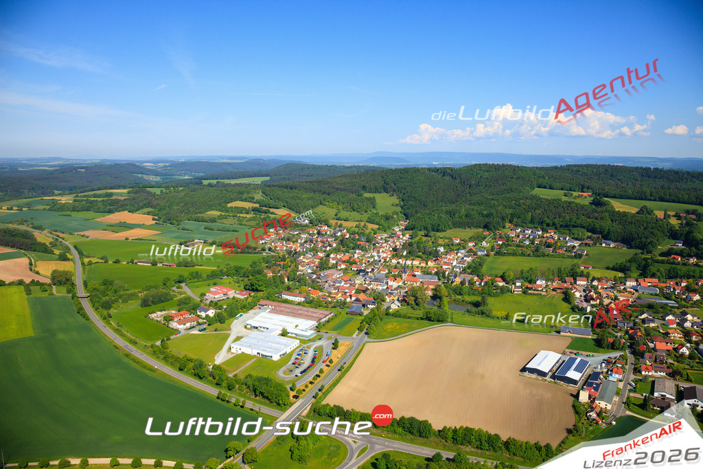 Die Luftaufnahme Schmoelz - Küps wurde vom UL-Flugzeug (keine Drohne) aus fotografiert.Hohe Druck- Auflösung-die Geschenkidee!