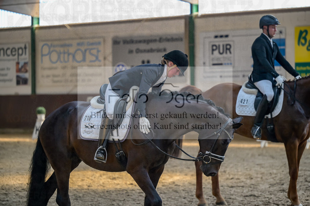 Reitturnier Voxtrup | Entdecke hochwertige Reitturnierfotos von Foto Oger. Professionell, emotional und authentisch – jetzt Lieblingsmomente im Shop bestellen.Deutschlandweite Turnierfotografie. - Realized with Pictrs.com