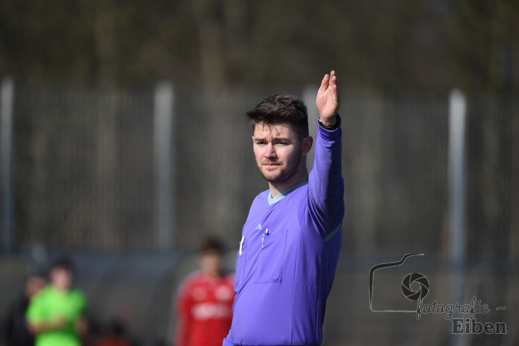JFV Edewecht-TSV Bemerode U15 | C-Jugend Niedersachsenliga; JFV Edewecht (grün)-TSV Bemerode U15 (rot) am 09.03.2024; in Edewecht (Sportpark Göhlenweg), Photo: Philip Eiben 2024 - Realisiert mit Pictrs.com