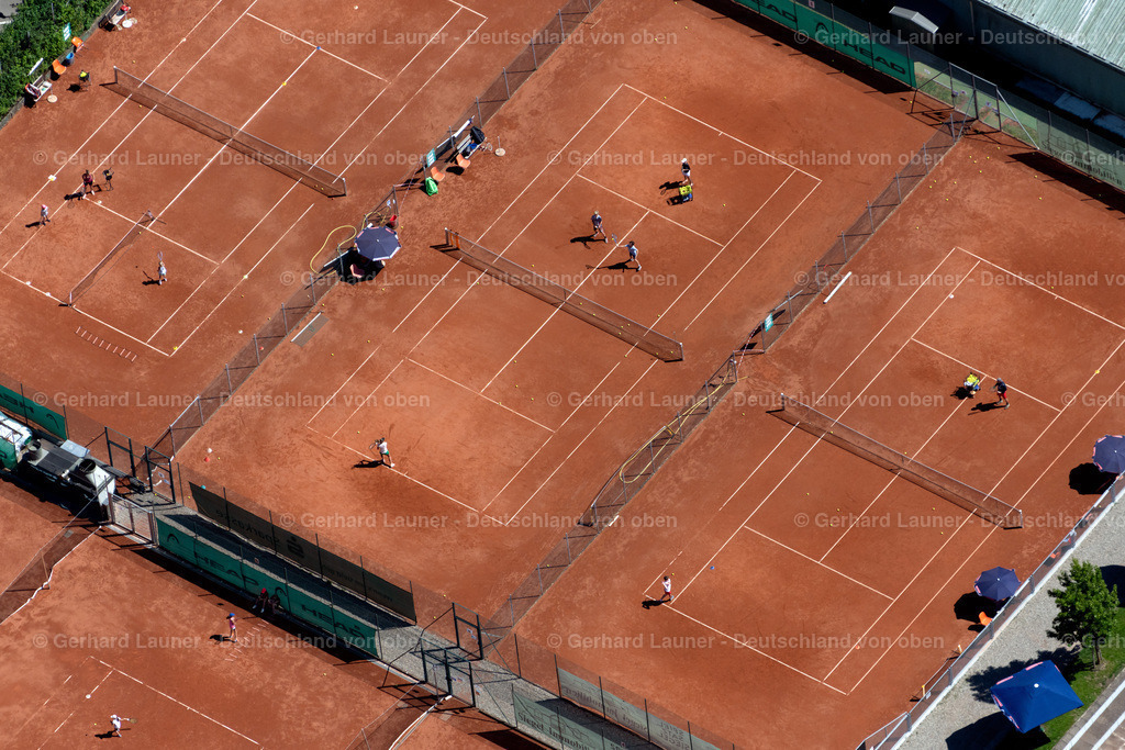 4033149 | FREIBURG IM BREISGAU 30.06.2020 Tennisplatz Sportanlage "Freiburger Tennisclub e.V." an der Schwarzwaldstraße in Freiburg im Breisgau im Bundesland Baden-Württemberg, Deutschland. // Tennis court sports field "Freiburger Tennisclub e.V." on street Schwarzwaldstrasse in Freiburg im Breisgau in the state Baden-Wuerttemberg, Germany. Foto: Gerhard Launer