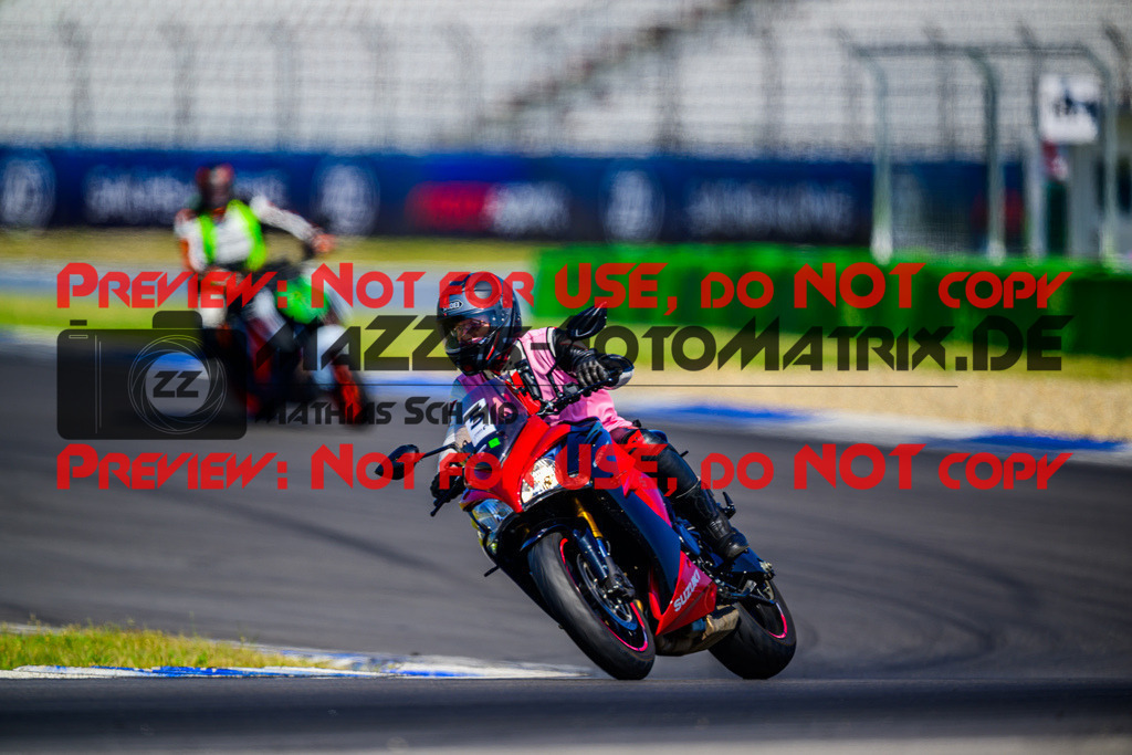 MaZZes_Fotomatrix_20250817_6007705_4397 | RL