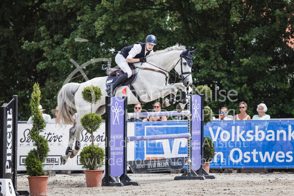 250531_MayDays_M2-SpringenmstAnf-828 | Deine schönsten Turniermomente als professionelle Fotos! Entdecke hochwertige Pferdesport-Fotografie im Online-Shop. Jetzt Fotos finden & bestellen!